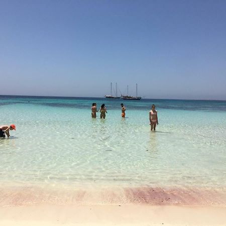 Egusa73 Ilha de Favignana Exterior foto